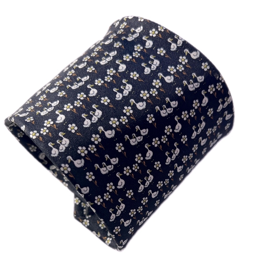 Men’s Navy Salvatore Ferragamo Tie.